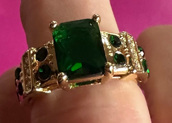 Vintage Costume Cocktail Ring size 9