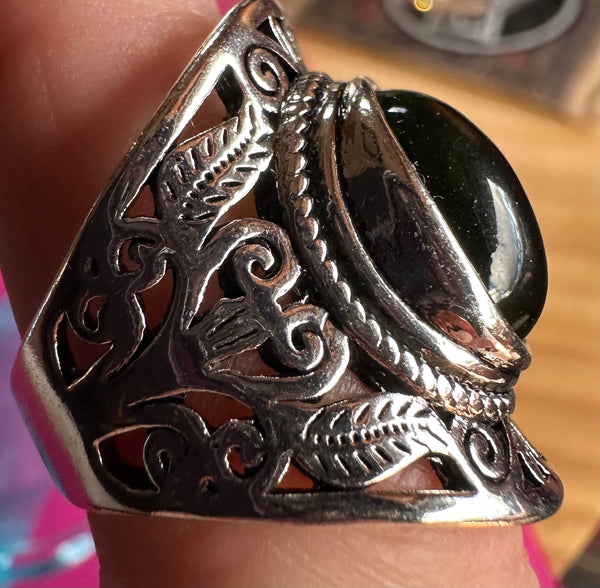 Vintage Silvertone Costume Ring with green oval stone - size 9.5