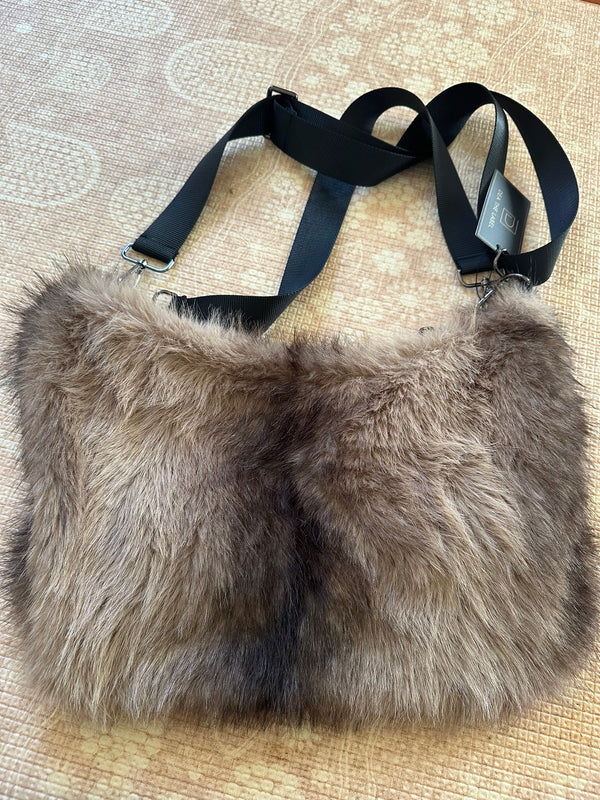 DEA The Label Slouch Bag Arctic Fox Brown